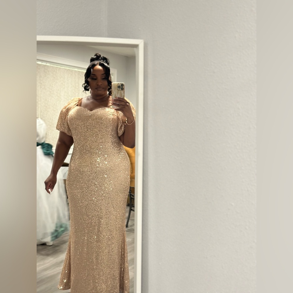 Elegant Gold Sequin Evening Gown